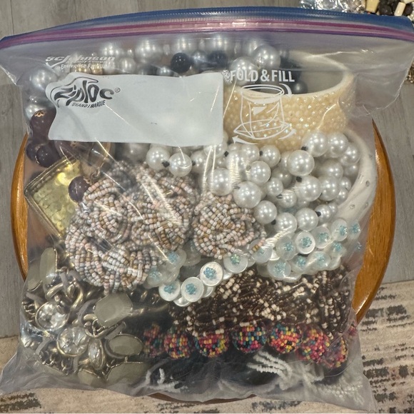 Mystery jewelry bag - Make a statement jumbo bag - 5 lbs!! - Picture 1 of 5